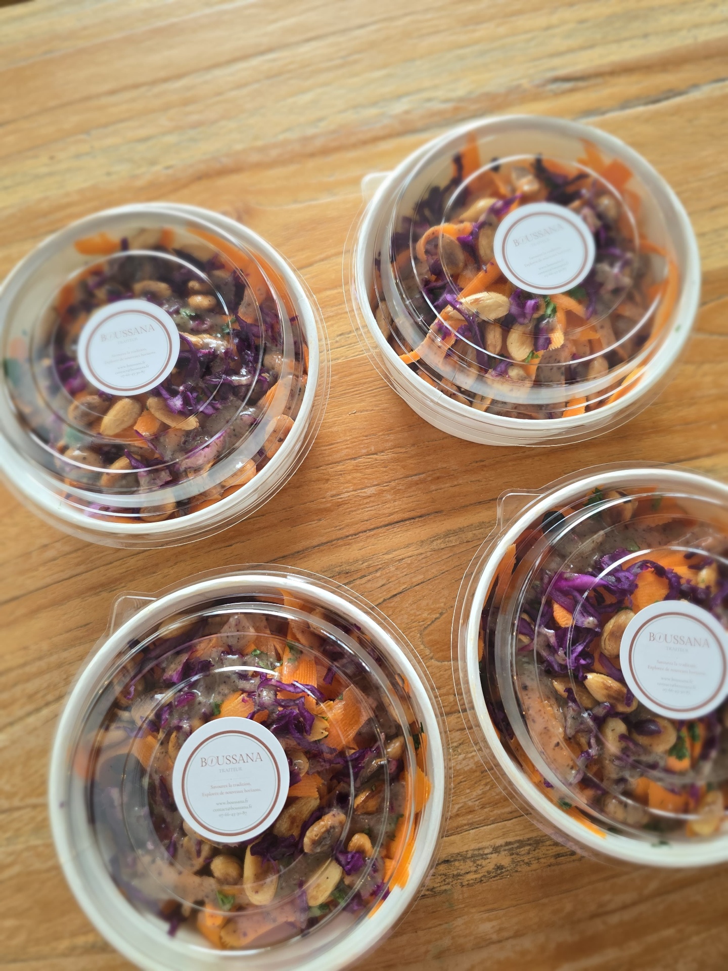 Barquettes de salade orientale aux carottes et chou rouge